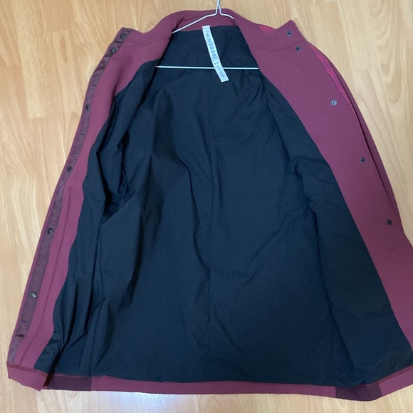 Lululemon jacket for women in sz S - Picture 3 of 5